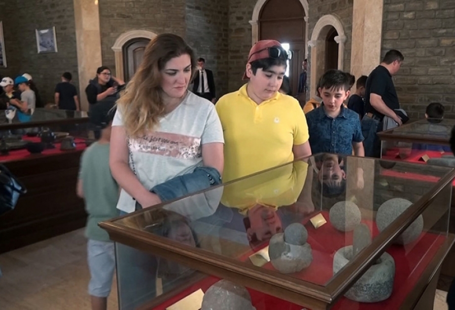 Şahmatçıların Naxçıvanın tarixi abidələri və mədəniyyət müəssisələri ilə tanışlığı davam etdirilir