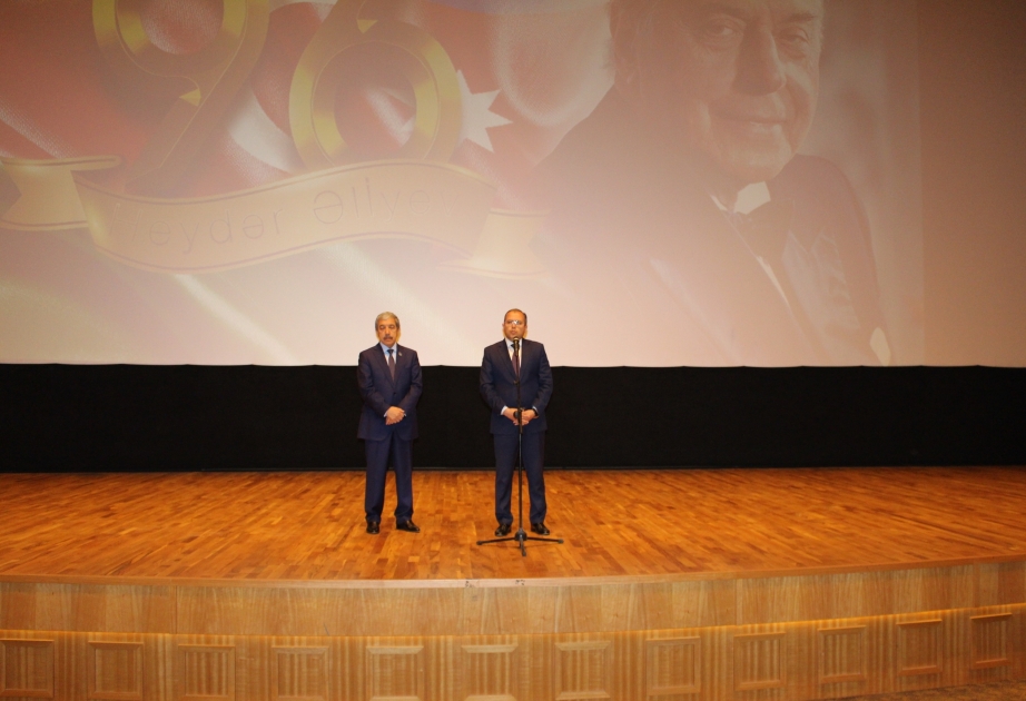 Ulu öndər Heydər Əliyev bütün dövrlərdə xalqın dəstəyini hiss edərək Azərbaycanı inamla irəliyə aparırdı