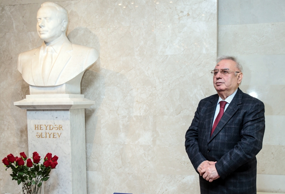 Heydər Əliyev Sarayında Ulu Öndərin anadan olmasının 96-cı ildönümü anılıb