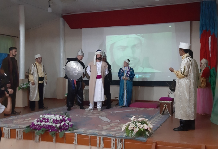 “Nəsimi eşqi” adlı poetik xalq tamaşası zabit və əsgərlər tərəfindən maraqla qarşılanıb