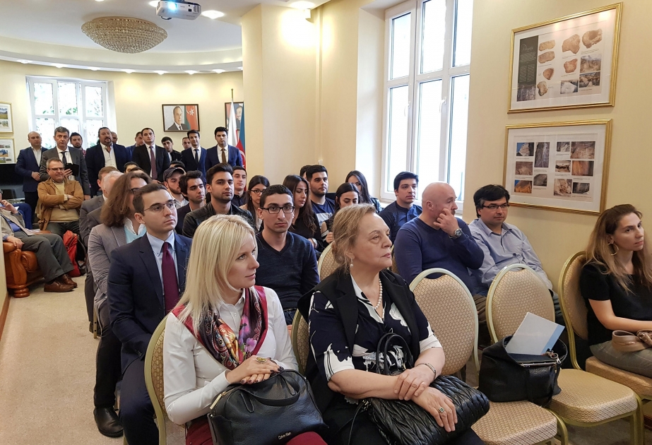 Varşavada ümummilli lider Heydər Əliyevin xatirəsinə həsr olunmuş tədbir keçirilib