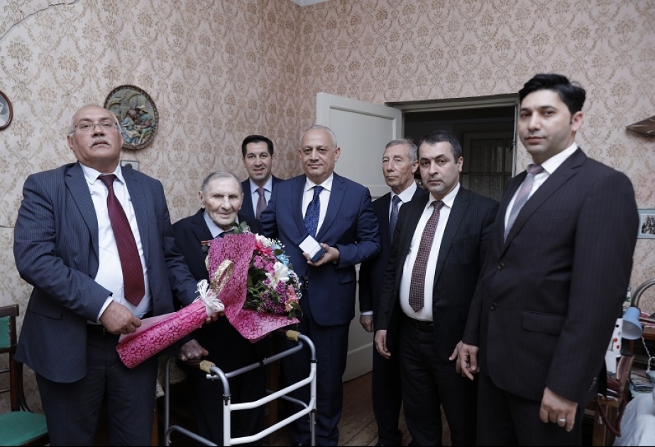 Neftçi müharibə veteranları SOCAR-ın “Fəxri neftçi” döş nişanı ilə təltif ediliblər