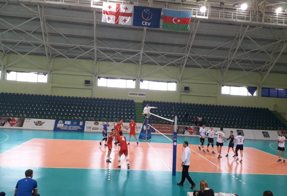 Qadın və kişi voleybolçularımız Tbilisidə təlim-məşq toplanışlarını davam etdirirlər