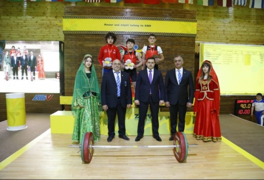 Yeddinci “Zirvə” Beynəlxalq Uşaq Oyunlarının ağır atletika yarışlarında növbəti qaliblər müəyyənləşib