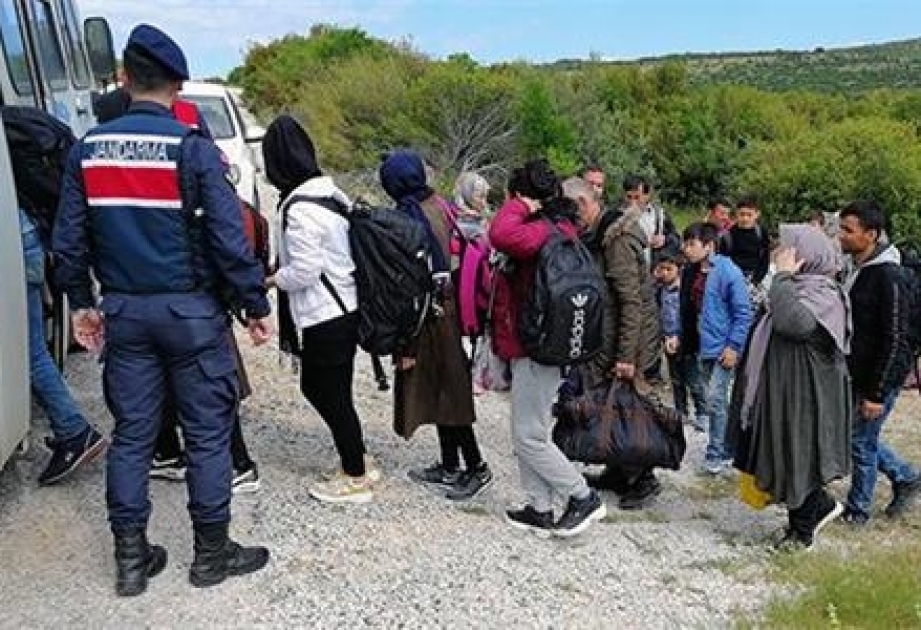 Türkiyə ərazisini qanunsuz yolla tərk etmək istəyən 53 nəfər saxlanılıb
