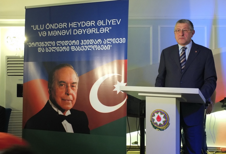 Tbilisidə Heydər Əliyevin anadan olmasının 96-cı ildönümü geniş qeyd edilib