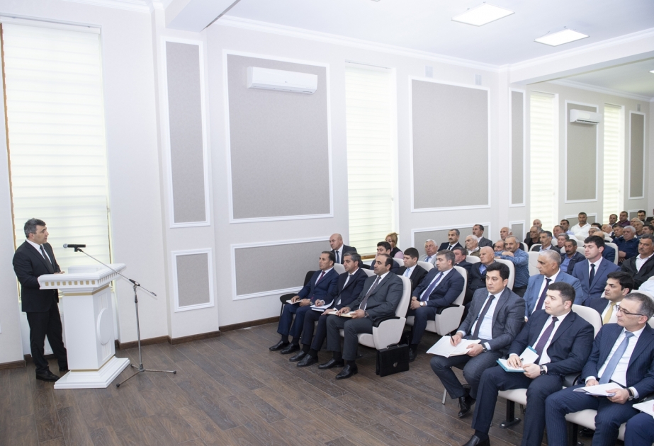 Kənd təsərrüfatı naziri Ağsuda fermerlərlə görüşüb