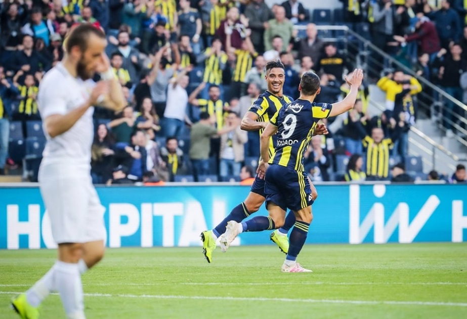Türkiyə Superliqası: “Fənərbağça” komandası öz meydanında “Akhisarspor”u məğlub edib