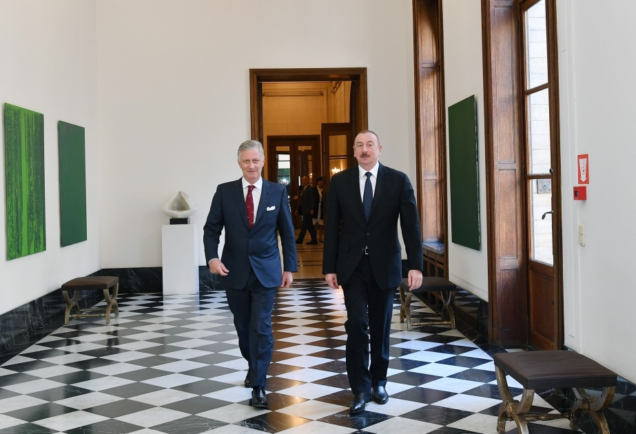 El presidente azerbaiyano Ilham Aliyev se reúne con el rey Felipe de Bélgica en Bruselas