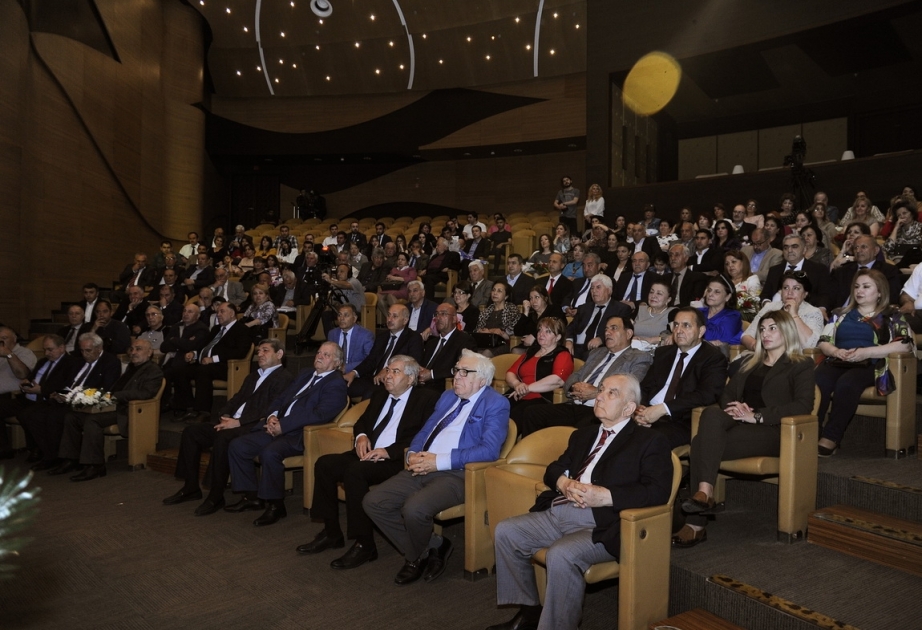 Tanınmış şair Yusif Həsənbəyin yaradıcılıq gecəsi keçirilib