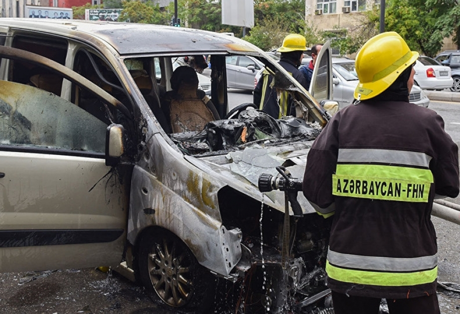 Yasamal rayonunda “Nissan” markalı minik avtomobili yanıb