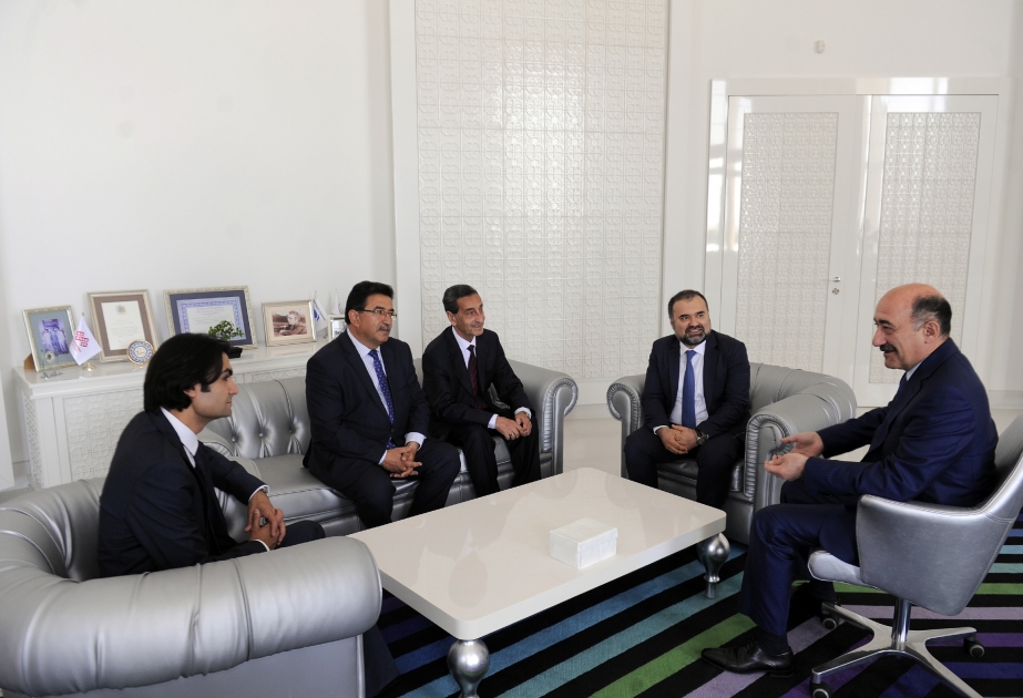 Mədəniyyət və incəsənət xadimlərinə mükafatlar təqdim olunub