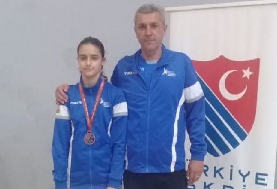 阿塞拜疆击剑运动员在土耳其锦标赛中排名第三