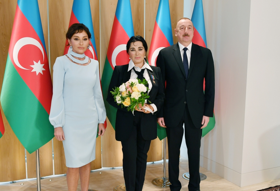 Prezident İlham Əliyev və birinci xanım Mehriban Əliyeva Ümumrusiya Bədii Gimnastika Federasiyasının prezidenti ilə görüşüblər YENİLƏNİB VİDEO