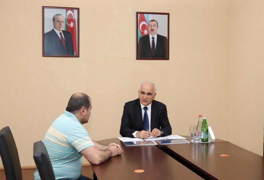 İqtisadiyyat naziri və müavinləri regionlarda vətəndaşları qəbul edib