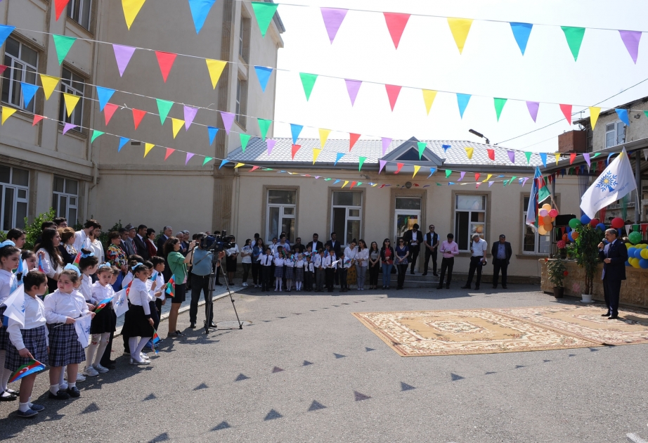 YAP Səbail rayon təşkilatı Cocuq Mərcanlı məktəblilərini Bakıya gətirib
