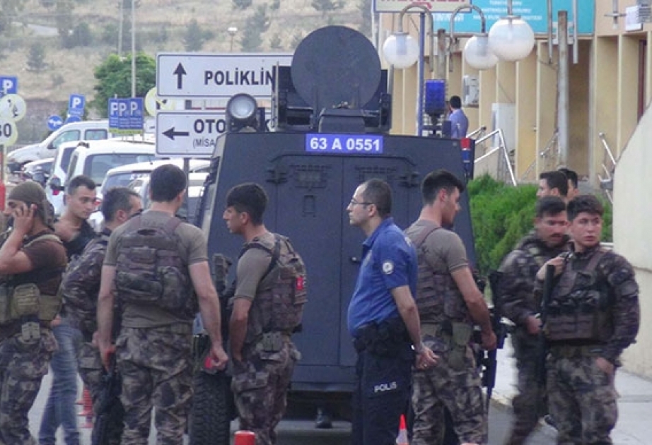 Türkiyədə PKK terrorçuları polislərə hücum ediblər
