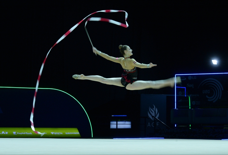 Bədii gimnastlarımız Avropa çempionatında gürzlər və lentlə çıxışlarını başa vurublar