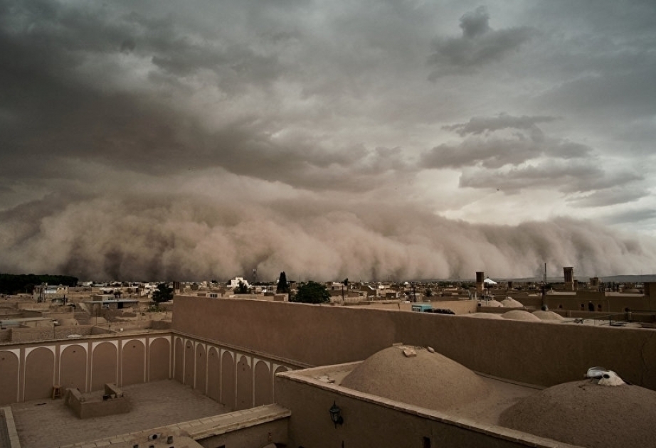 Heftiger Sandsturm fegt durch iranische Provinz Yazd