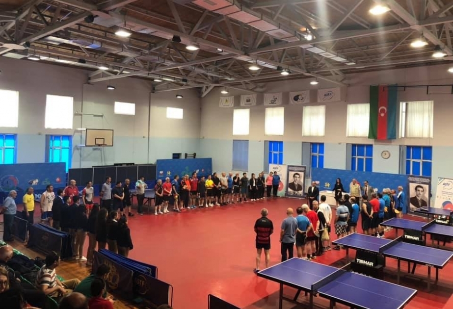 Veteranlar arasında stolüstü tennis üzrə Azərbaycan çempionatının açılışı olub