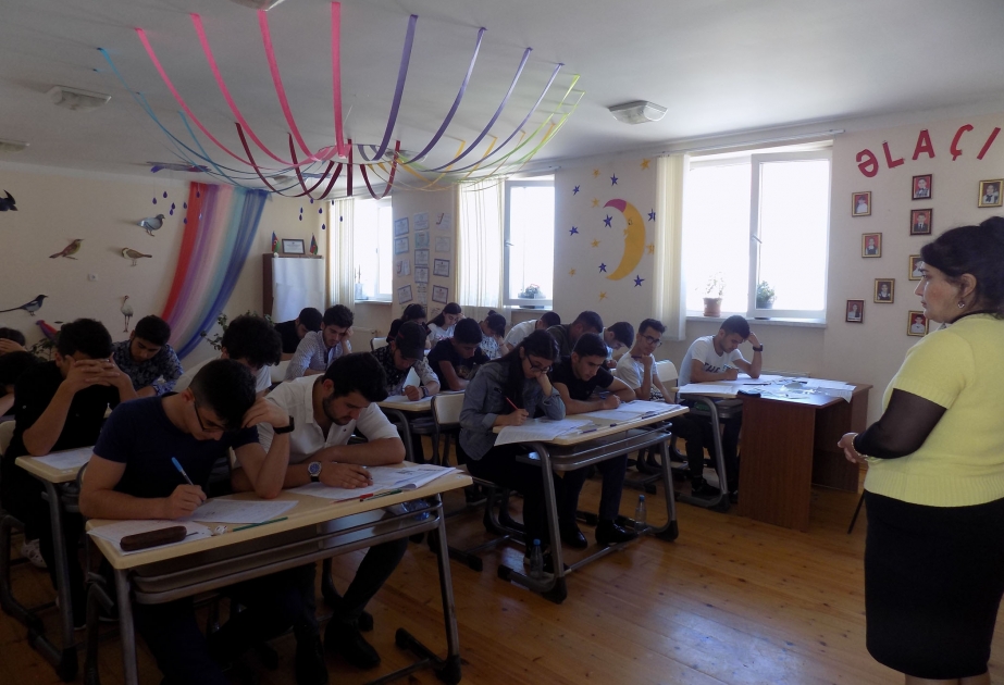 Lənkəranda II və III ixtisas qrupları üzrə qəbul imtahanı beş mərkəzində keçirilib