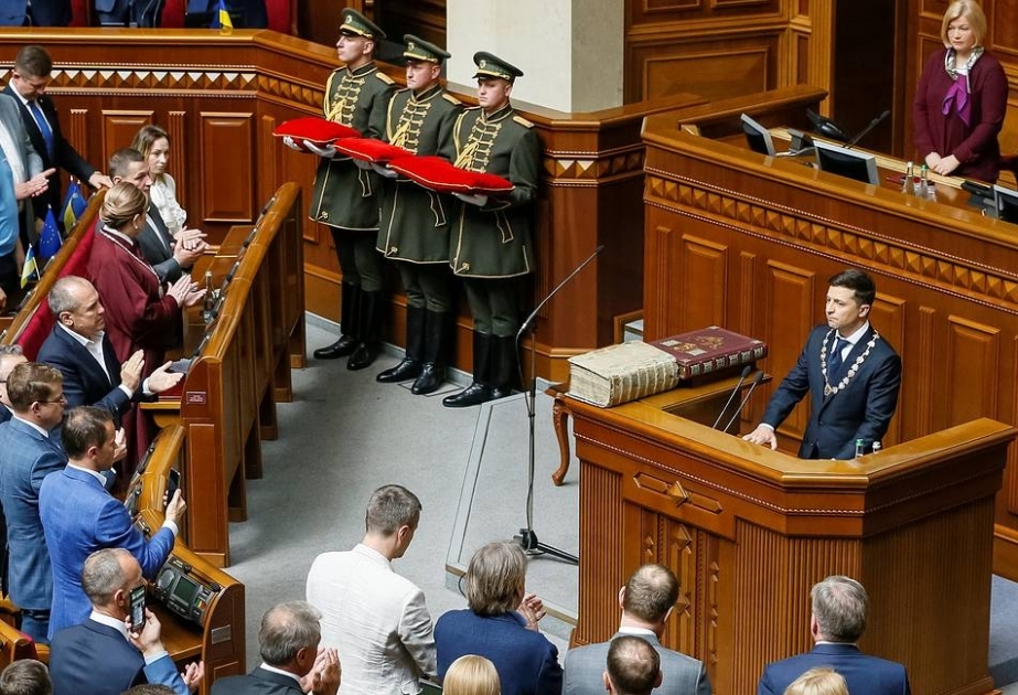 Vladimir Zelenski: Ali Rada buraxılacaq və iki ay ərzində seçkilər keçiriləcək
