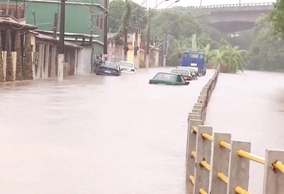 На юго-востоке Бразилии началось наводнение из-за проливных дождей