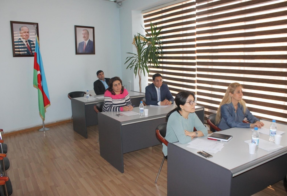 “Dövlət qulluğu vəzifələrinin tutulması məqsədilə müsahibənin keçirilmə qaydaları” mövzusunda təlim təşkil edilib