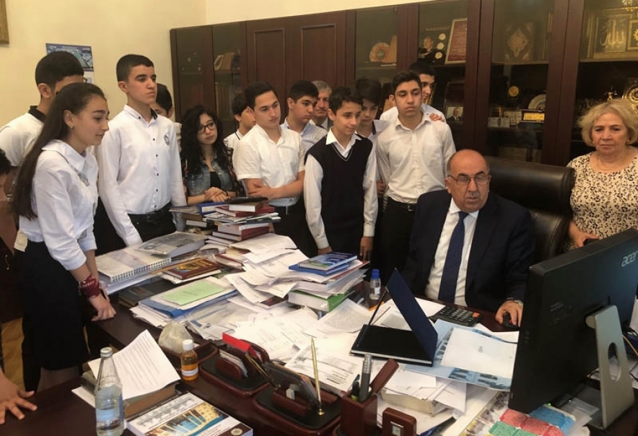 83 nömrəli məktəb-liseyin şagirdləri Neft-Kimya Prosesləri İnstitutunda olublar