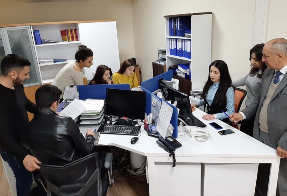 Əmək və Sosial Münasibətlər Akademiyasının tələbələri istehsalat təcrübəsində