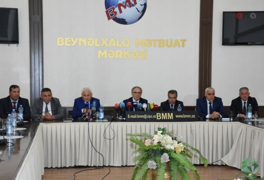 “Azərbaycana baxış: siyasi maraqlar media müstəvisində” mövzusunda dəyirmi masa keçirilib