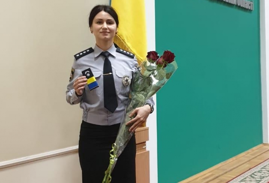 Ukrayna polisində çalışan qadın soydaşımızın rütbəsi artırılıb