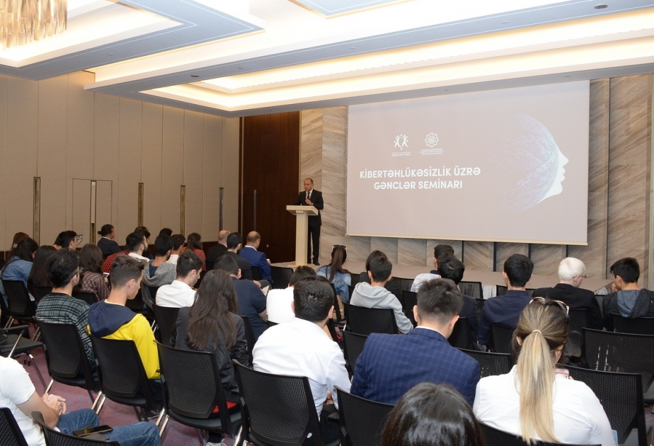 Bakıda “Kibertəhlükəsizlik üzrə Gənclər Seminarı” keçirilib