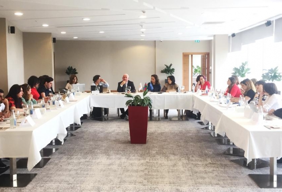 BMT-nin Əhali Fondu tərəfindən media nümayəndələri üçün seminar keçirilir
