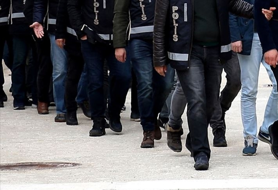 İstanbulda FETÖ terror təşkilatı ilə əlaqəsi olmaqda şübhəli bilinən 74 nəfər saxlanılıb