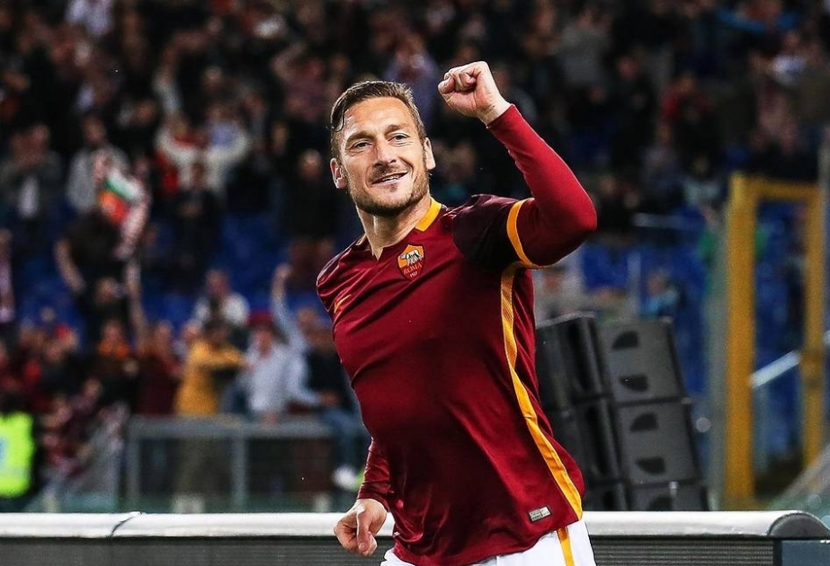 “Roma”nın keçmiş kapitanı Totti İtaliya futbolunun Şöhrət zalına daxil edilib