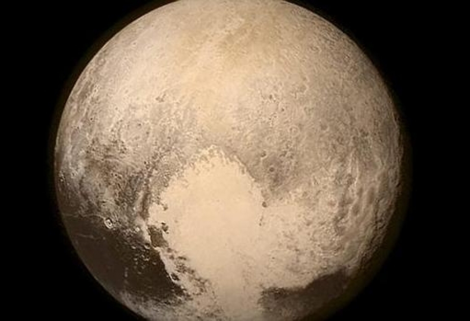 Puede existir un océano bajo la superficie glaciar del planeta enano Pluto