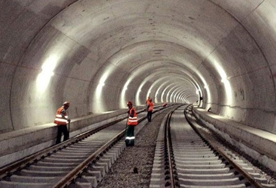 Metronun “Bənövşəyi xətti” üzrə 16 meqavolt amperlik dizel generator stansiyası inşa olunur