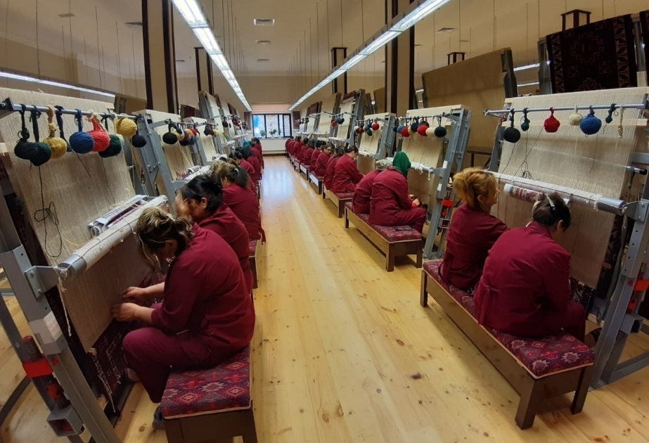 170 tapis tissés en huit mois dans la filiale de Lenkéran de la société « Azerkhaltcha»