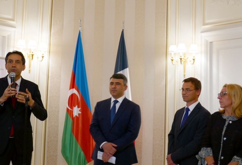 Gastronomía de 15 países fue presentada en el Centro Cultural de Azerbaiyán en París