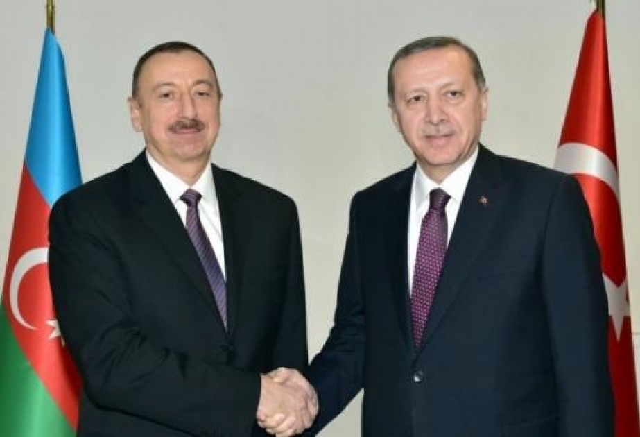 Erdogan felicita a Alíev por el aniversario de la República de Azerbaiyán