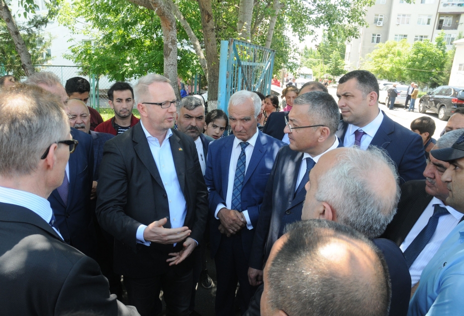 Almaniya Bundestaqının nümayəndələri Qəbələdə məcburi köçkünlərlə görüşüblər
