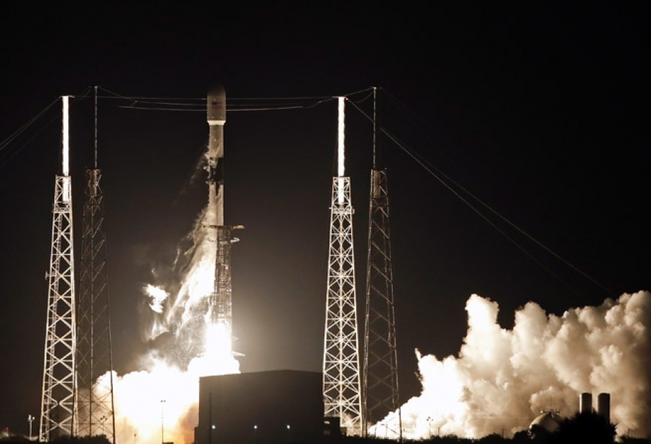 “Falcon 9” raketi 60 internet-peyki orbitə çıxarıb