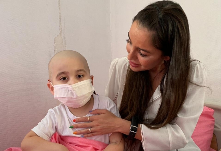 Vizepräsidentin der Heydar Aliyev Stiftung besucht Forschungsinstitut für Hämatologie und Transfusion