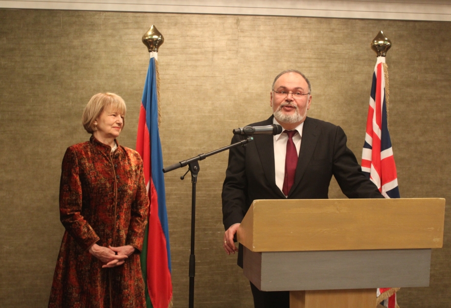 Recepción oficial en Londres con motivo del Día de la República y el centenario del servicio diplomático de Azerbaiyán