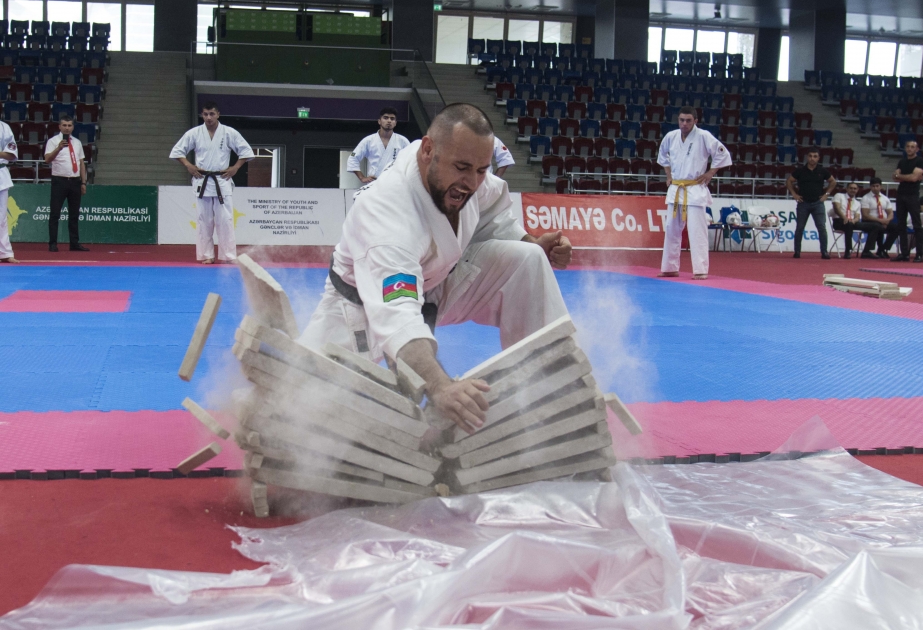 Aşihara karate üzrə respublika çempionatının açılış mərasimi keçirilib