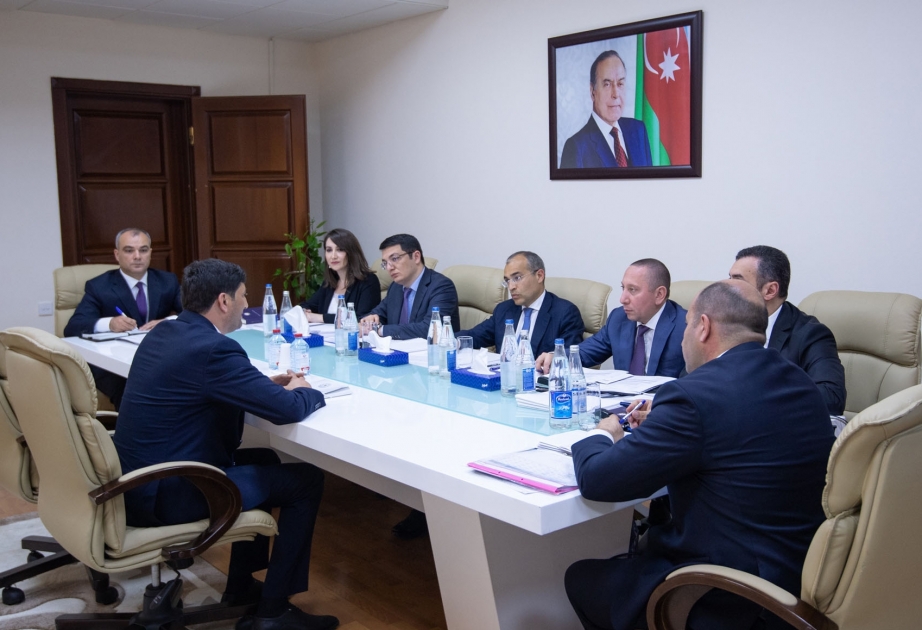 Vergilər naziri Göyçayda vətəndaşları qəbul edib