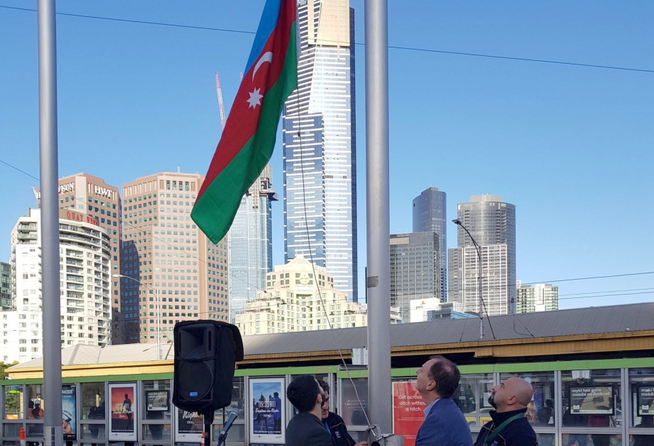 Respublika Günü münasibətilə Melburnda Azərbaycan bayrağının qaldırılması mərasimi keçirilib