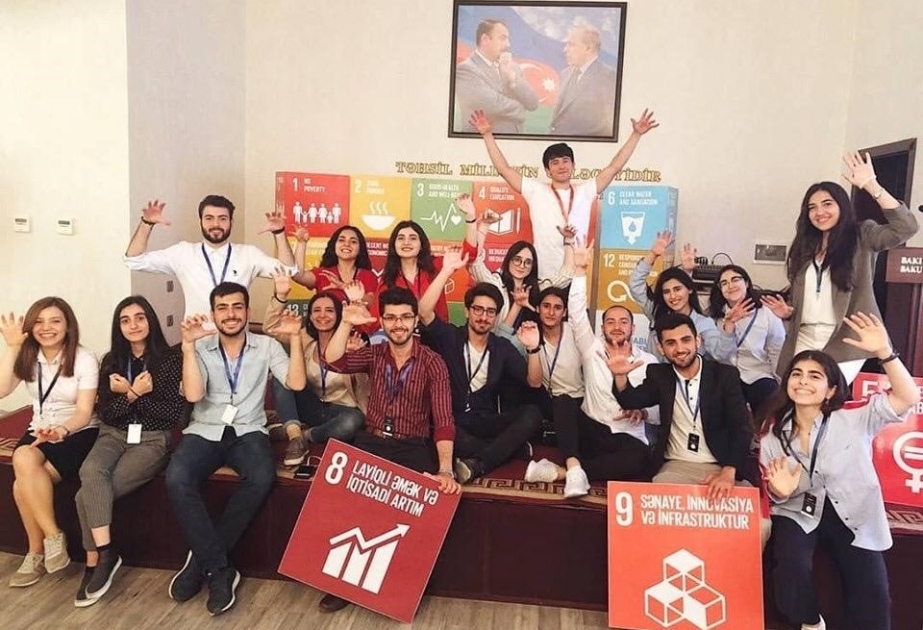 ®  “Nar” “Youth Speak” forumunda iştirak edib