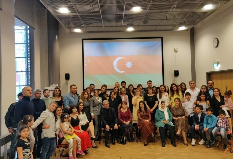 La diáspora azerbaiyana en Finlandia se ha reunido con motivo del Día de la República